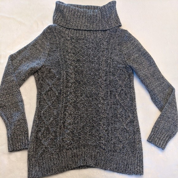 Women's New York and Company Sweater SZ Small Gray Shimmer Cable Knit Turtleneck - Picture 1 of 11